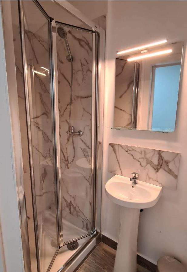 Hostal Vara Madrid Eksteriør billede