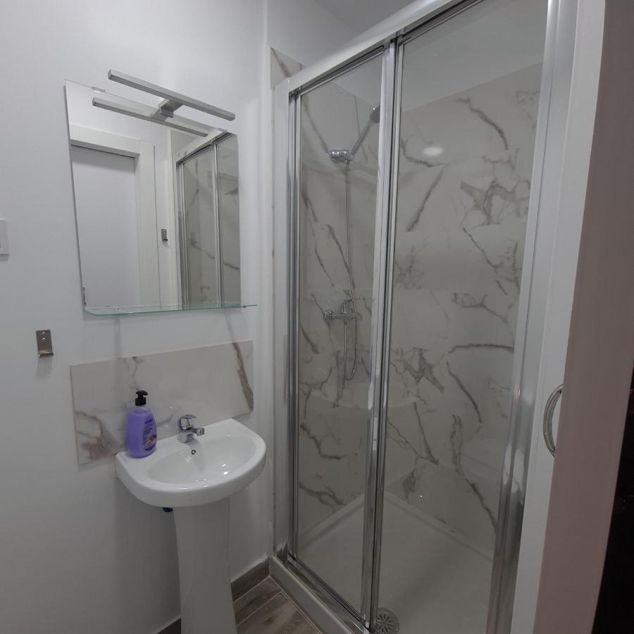 Hostal Vara Madrid Eksteriør billede