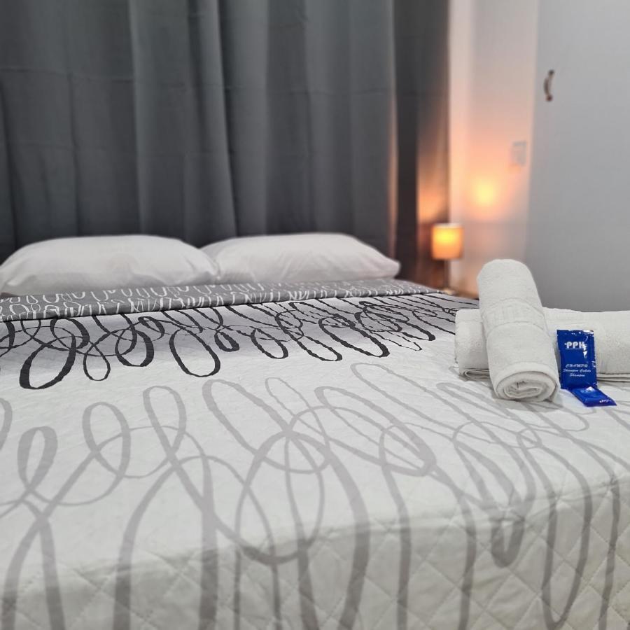 Hostal Vara Madrid Eksteriør billede
