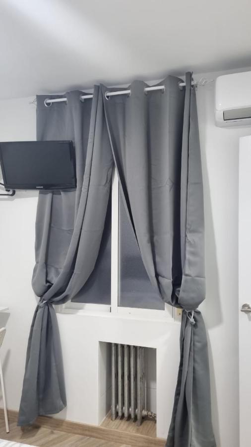 Hostal Vara Madrid Eksteriør billede
